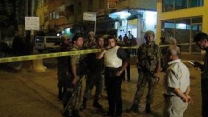 Diyarbakır'da yaralanan polis memuru şehit oldu