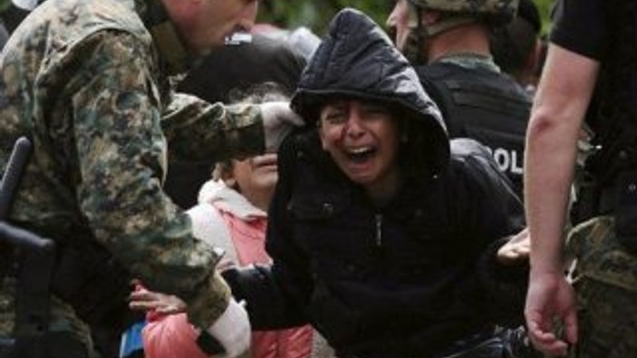 Makedonya Yunanistan'dan gelen göçmenleri kabul etti