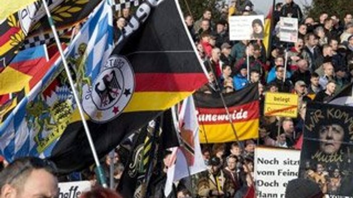 PEGIDA: Kur'an yasaklansın