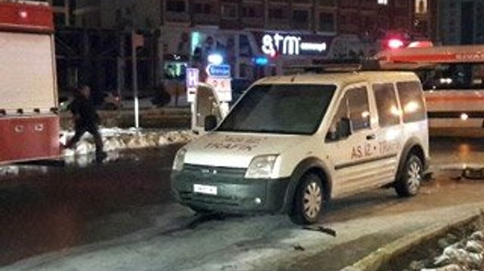 Sivas'ta seyir halindeki askeri araç yandı