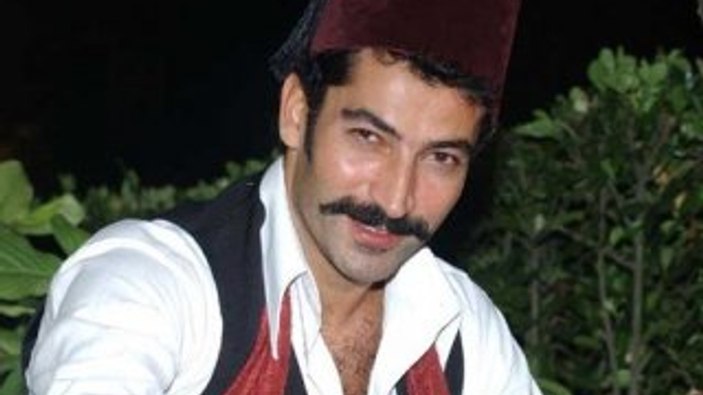 Kenan İmirzalıoğlu Osmanlı akıncısı oluyor