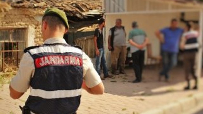Sosyal medyadan PKK’yı övünce jandarma yurdu bastı