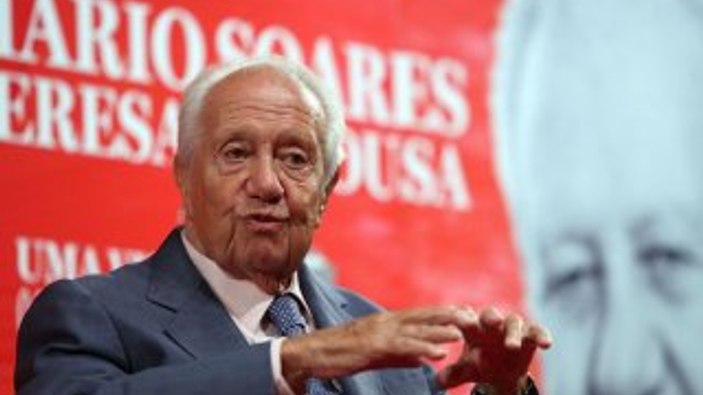 Portekiz Eski Cumhurbaşkanı Soares öldü