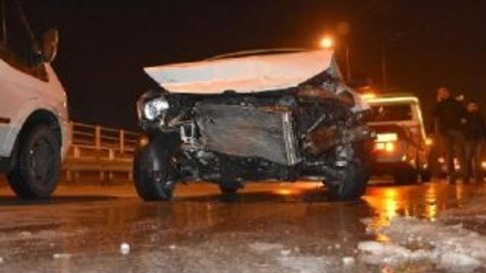 İzmir'de buzlanma kazaları