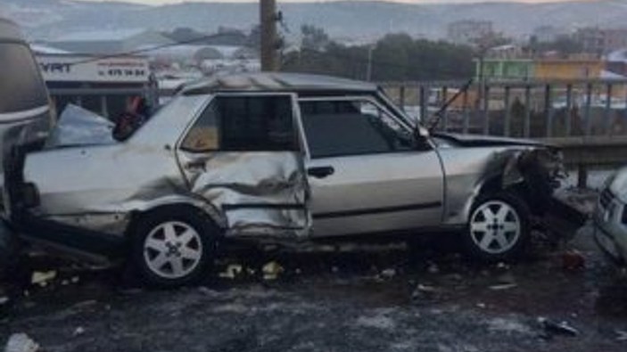 İzmir'de 3,5 saat içinde 85 kaza oldu