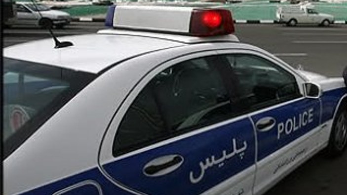 İran'da motosiklete binan kadınlar gözaltında
