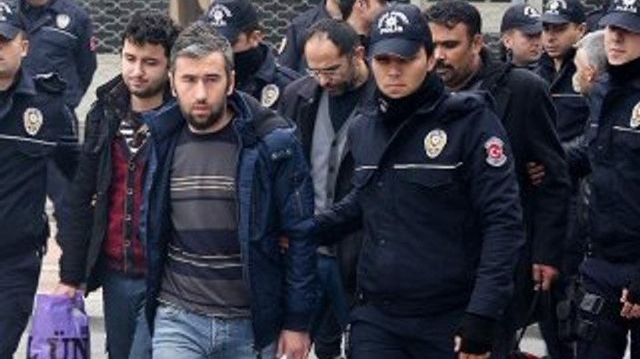 Mersin'de ByLock kullanan 18 polis tutuklandı