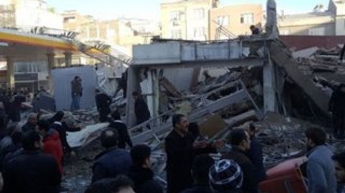 Zeytinburnu'nda yıkılan bina raporlu çıktı