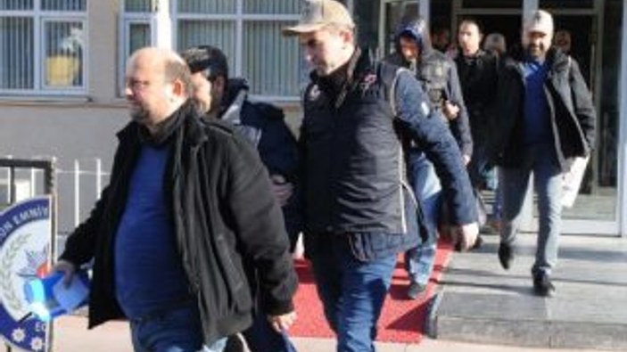 Samsun'da 6 polise FETÖ kelepçesi