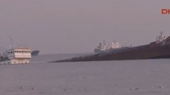 Zeytinburnu açıklarında devasa geminin batma anları