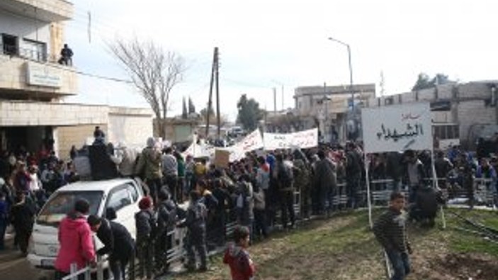 Cerablus'ta PYD protesto edildi