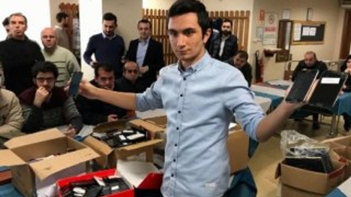 Otobüs ve metrobüslerde unutulan eşyalar satıldı