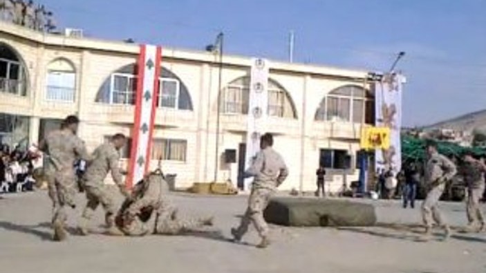 Lübnan'da komandoların gösterisi kötü bitti