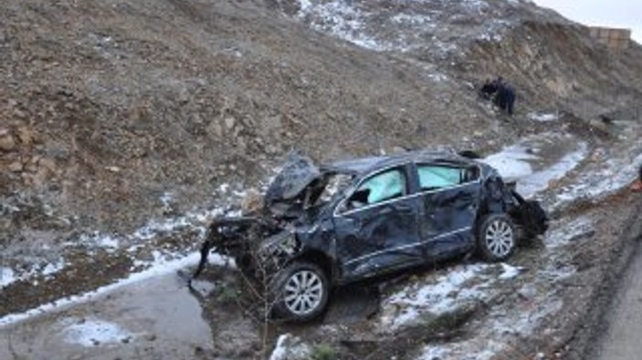 Yozgat'ta otomobil devrildi: 4 yaralı