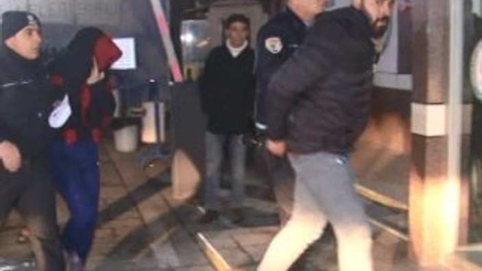 Yaşlı adam arabasına aldığı karı koca tarafından gasbedildi