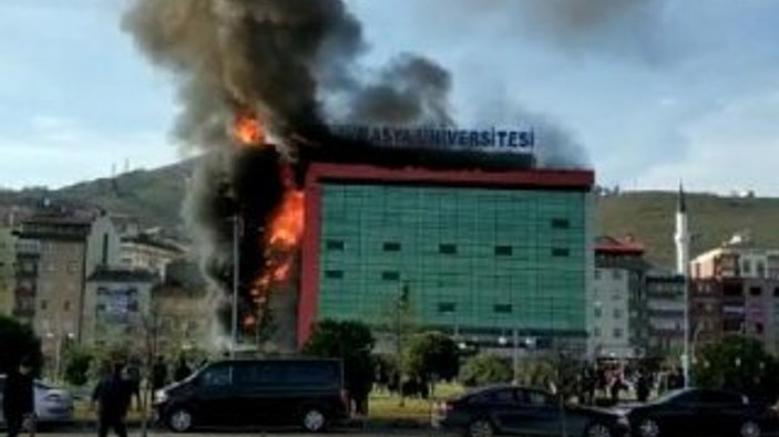 Trabzon'da fakülte binasında yangın