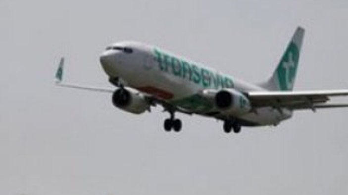 Rusya'da Boeing 737-800 tipi uçak acil iniş yaptı