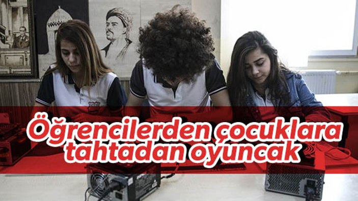 Atık tahtalardan ihtiyaç sahibi çocuklara oyuncak