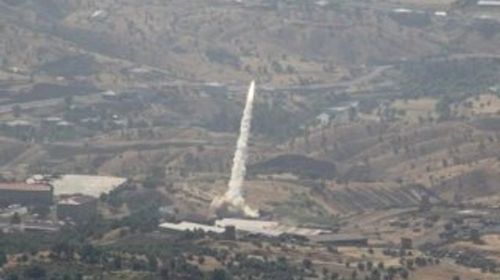 Derecik'ten Hakurk'taki PKK hedeflerine füze atışı