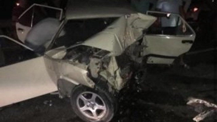 İzmir'de zincirleme trafik kazası: 1 ölü, 2 yaralı 