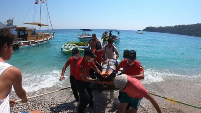 Fethiye’de yamaç paraşütü pilotu denize düştü