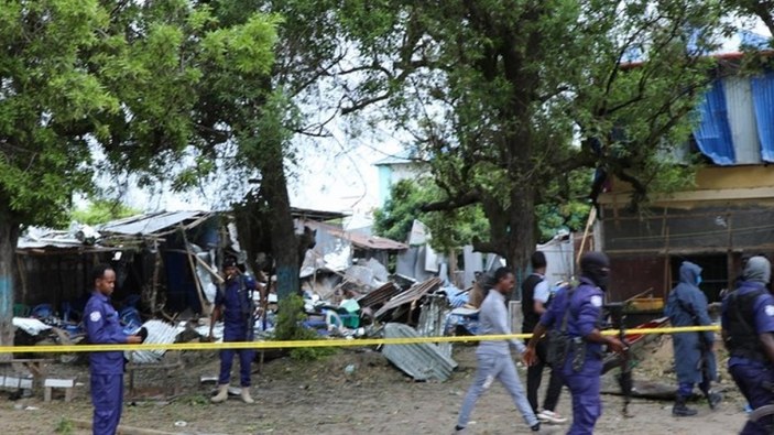 Somali'de bombalı saldırılar: 21 ölü