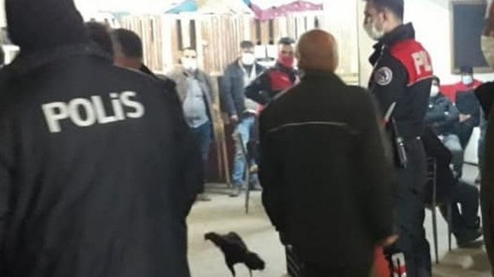 Elazığ'da metruk binaya horoz dövüşü baskını