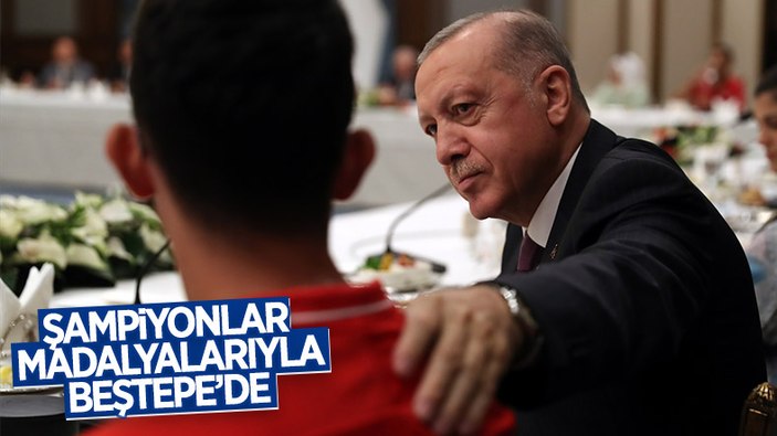 Cumhurbaşkanı Erdoğan, milli sporcularla bir araya geldi