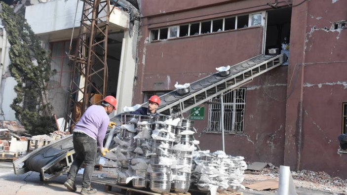 Kahramanmaraş'ta metal mutfak eşyası üretenler çalışma hayatına geri dönmek istiyor