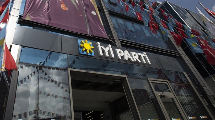 Meral Akşener 6'lı masadan ayrıldı! İyi Parti'de istifa dalgası başladı