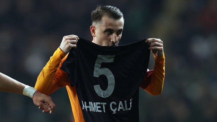 Galatasaraylı futbolcular, golün ardından Ahmat Çalık'ı andı