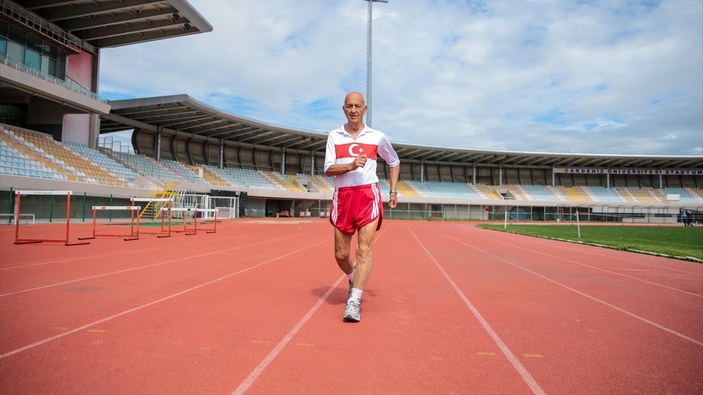 71 yıldır spor yapan veteran milli atlet, depremzedeler için yarışmak istiyor