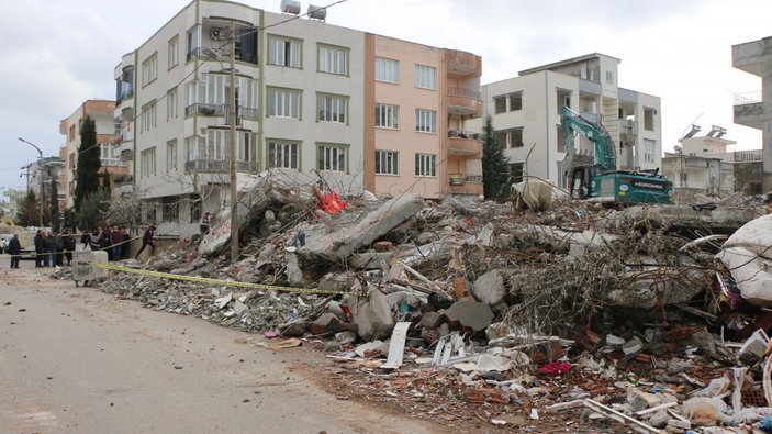 Adıyaman'da depremin ilk gününden beri kayıptı: Enkaz altındaki otomobilinden cesedi çıktı