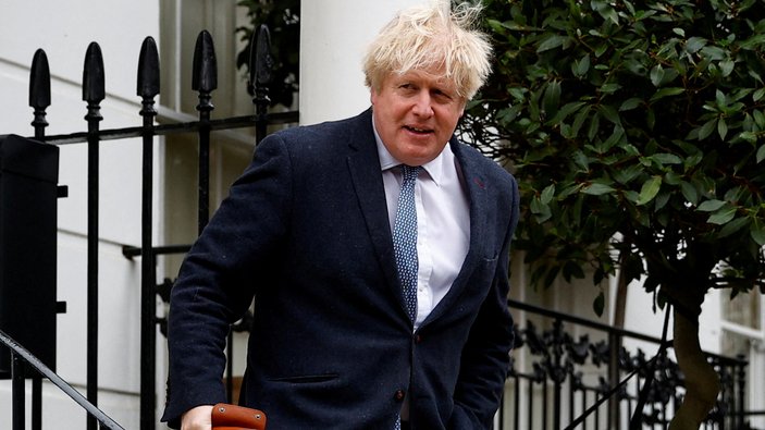 Boris Johnson, koronavirüs ihlallerinde parlamentoyu yanılttığını kabul etti