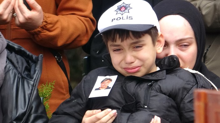 Tokat'ta şehit polisin cenazesi: Babasının polis şapkasını takarak katıldı