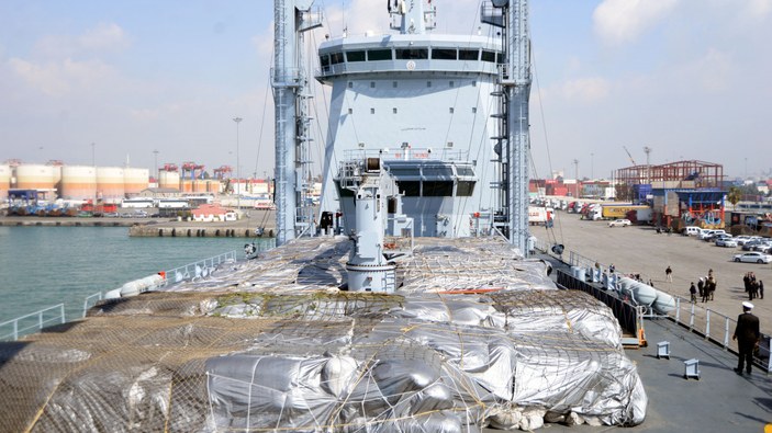 Pakistan'dan gelen ikinci yardım gemisi Mersin Limanı'na yanaştı