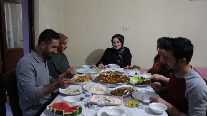 Türkiye'de ilk iftar Hakkari Şemdinli'de yapıldı