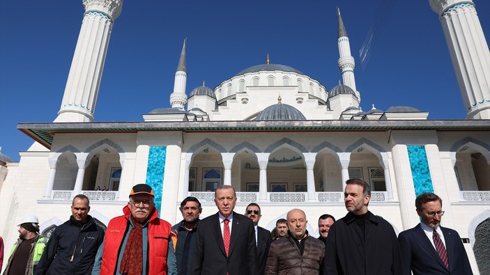 Cumhurbaşkanı Erdoğan, Barbaros Hayrettin Paşa Camisi’ni inceledi