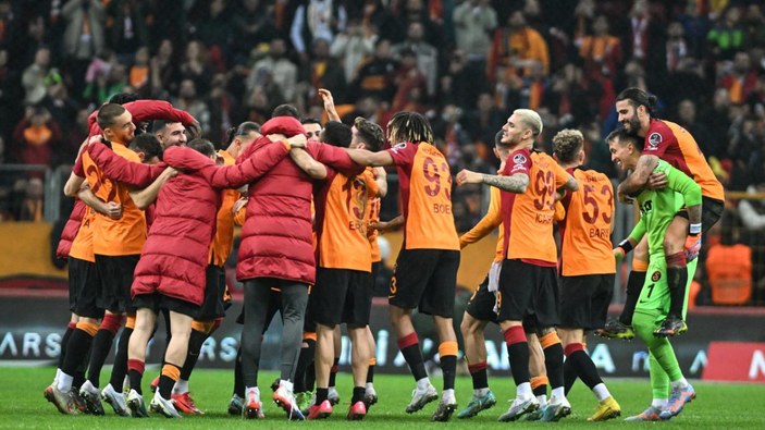Galatasaray - Adana Demirspor maçının ilk 11'leri