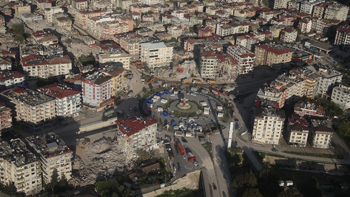 Hatay'da deprem sonrası yıkımın boyutu ve yürütülen çalışmalar görüntülendi