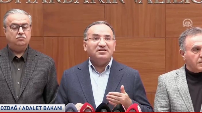 Adalet Bakanı Bekir Bozdağ'dan Kılıçdaroğlu'na: Seccadeye ayak basmak saygısızlık