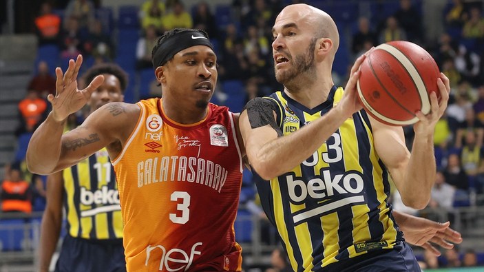 Fenerbahçe basketbol derbisinde Galatasaray'ı farklı yendi