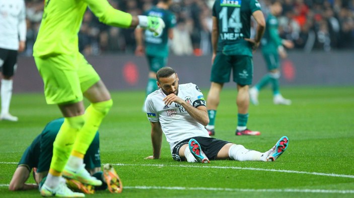 Cenk Tosun'dan Beşiktaş'a kötü haber