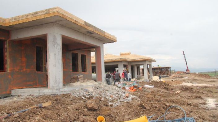 Depremin vurduğu Nurdağı'nda köy evlerinin ilk etabı bayramda teslim edilecek