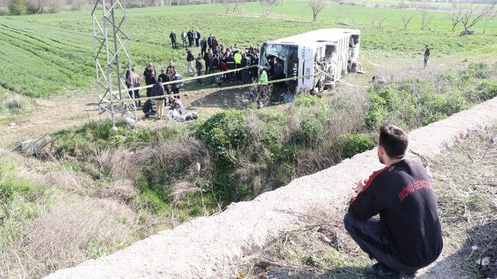 Eskişehir'de işçi taşıyan otobüs devrildi