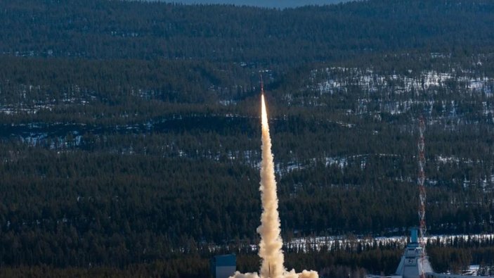 İsveç’in fırlattığı araştırma roketi Norveç’e düştü