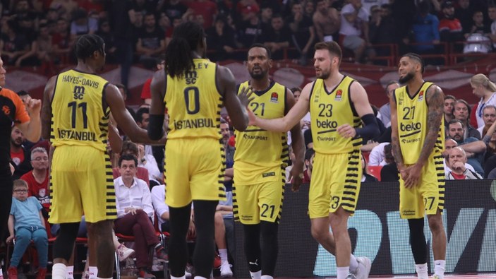 Fenerbahçe EuroLeague çeyrek finalinde beraberliği yakaladı