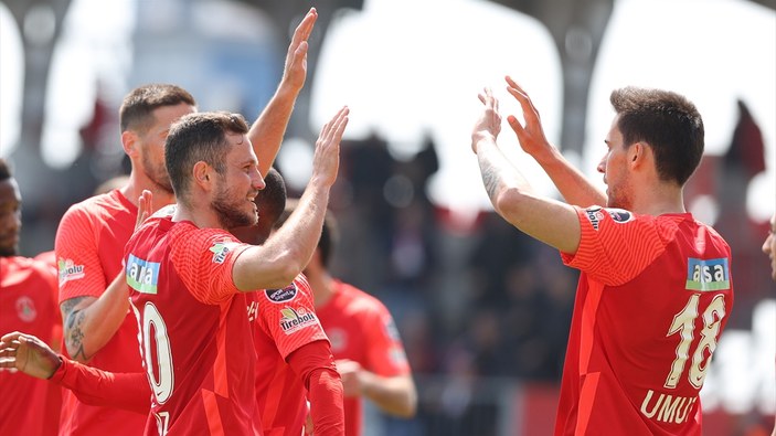 Ümraniyespor, Sivasspor'u dört golle geçti