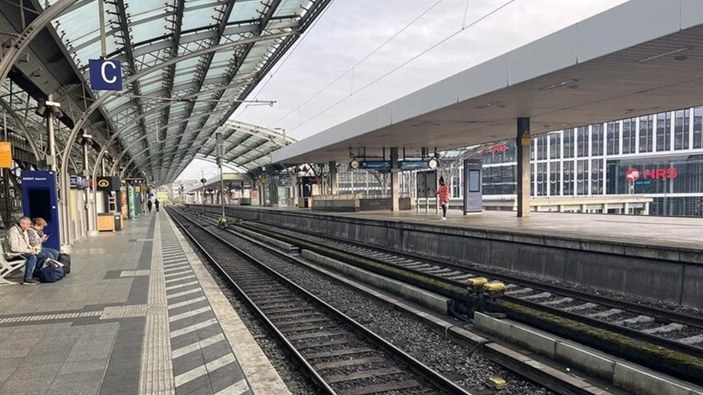 Almanya’da demir yolu çalışanları 14 Mayıs’ta 50 saatlik uyarı grevine gidecek