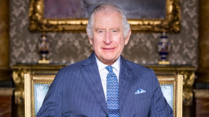 Kral Charles, Buckingham Sarayı'nda varisleriyle poz verdi